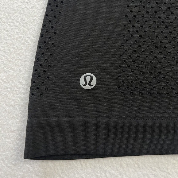 Lululemon Women Black Breeze By Short Sleeve Perforated Vented Seamless Top 8 - Picture 5 of 9